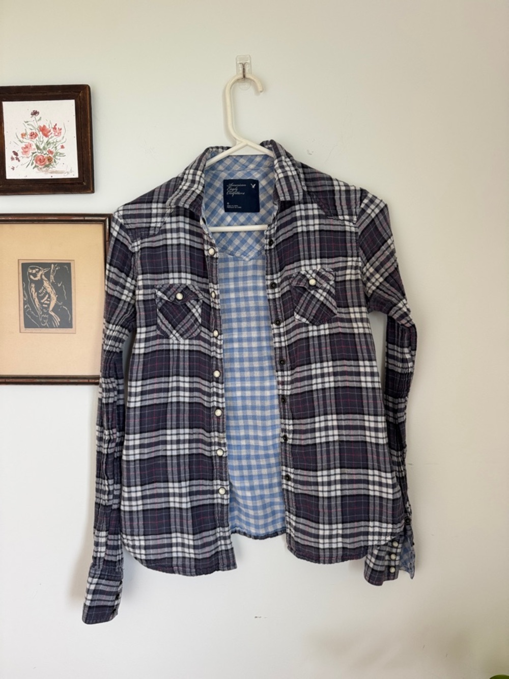 Vintage AE pearl snap buttons Plaid Flannel Shirt Navy, Light Blue & White